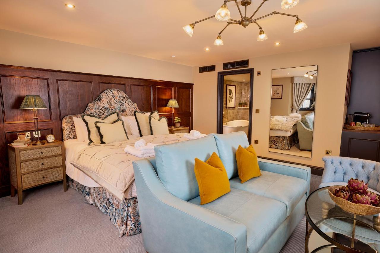 Salisbury Arms Hotel Хартфорд Экстерьер фото