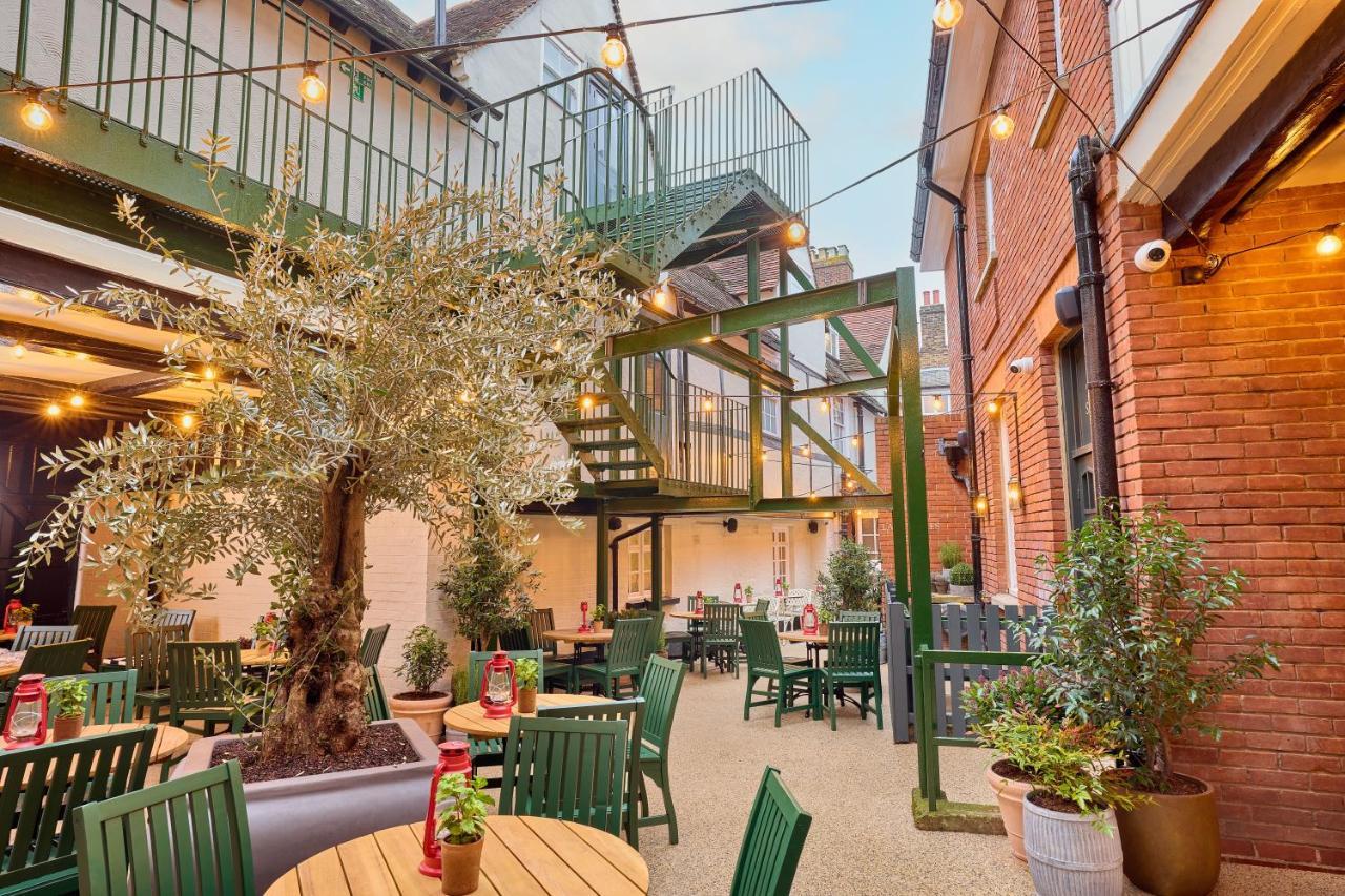 Salisbury Arms Hotel Хартфорд Экстерьер фото