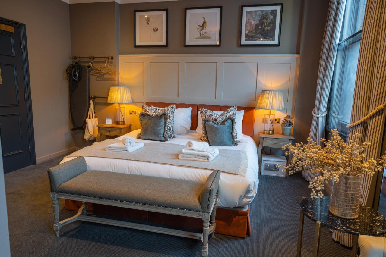 Salisbury Arms Hotel Хартфорд Экстерьер фото