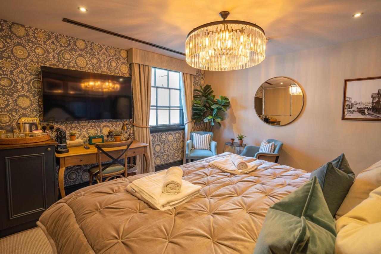 Salisbury Arms Hotel Хартфорд Экстерьер фото