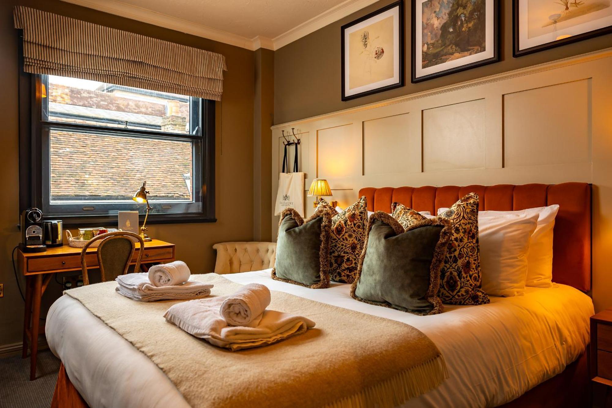 Salisbury Arms Hotel Хартфорд Экстерьер фото