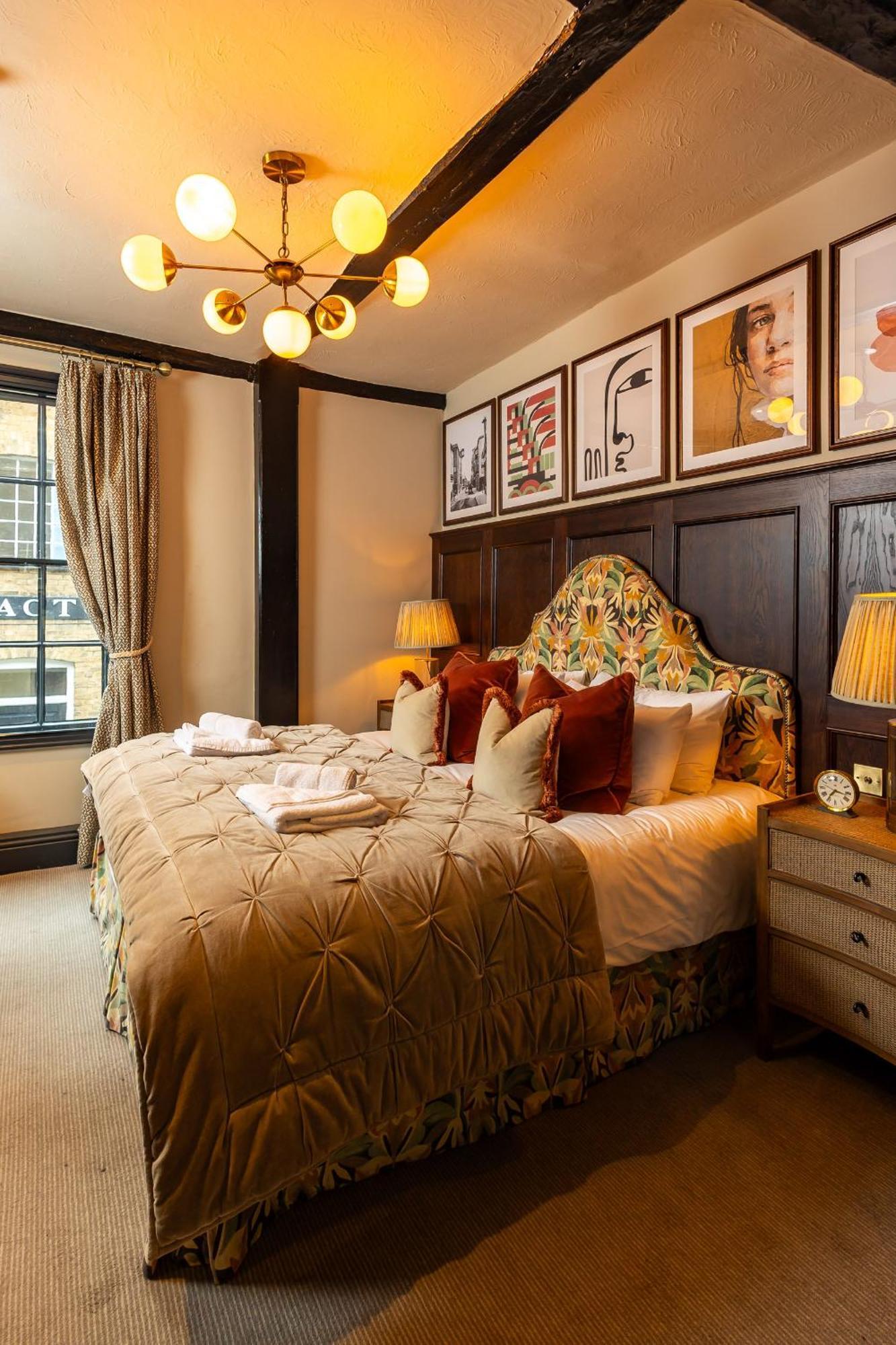Salisbury Arms Hotel Хартфорд Экстерьер фото