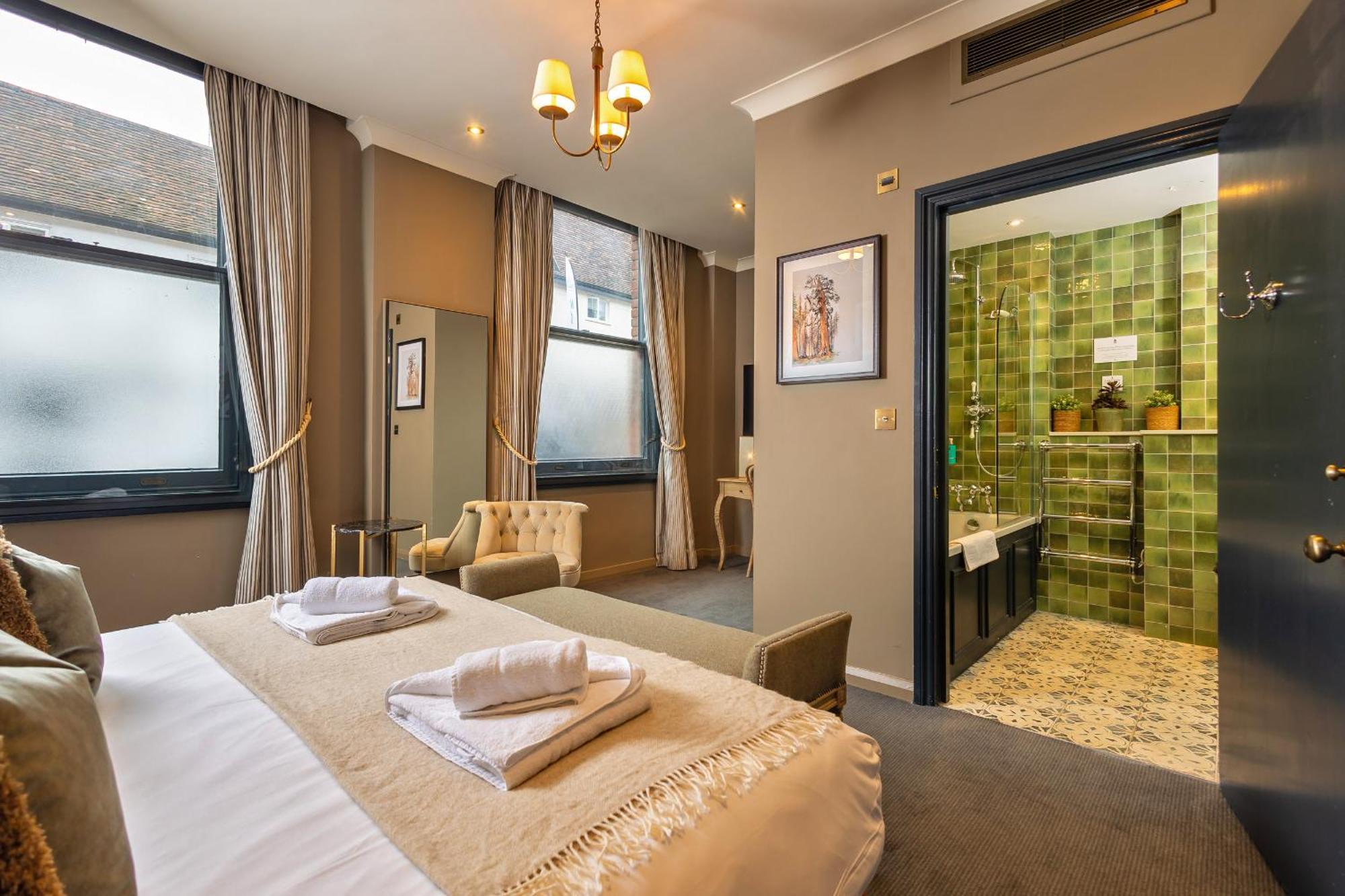 Salisbury Arms Hotel Хартфорд Экстерьер фото